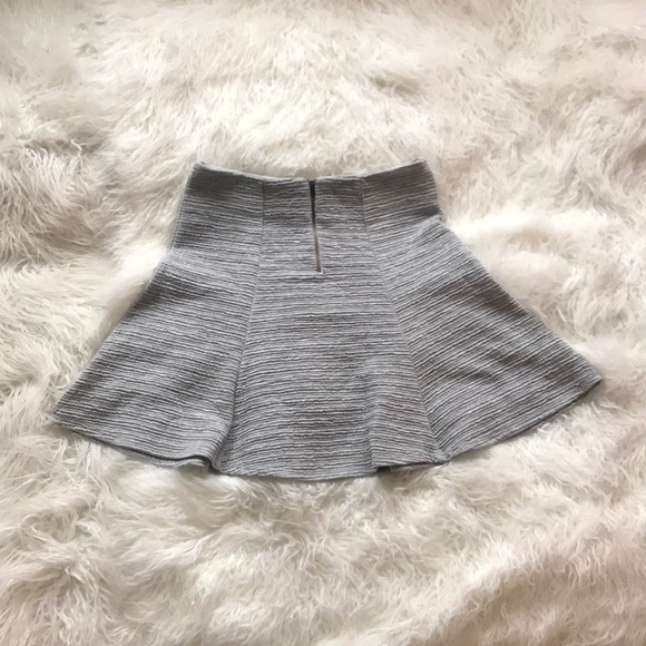 {ANTHRO}MAEVE GRAY TEXTURED SKATE SKIRT - Picture 6 of 6
